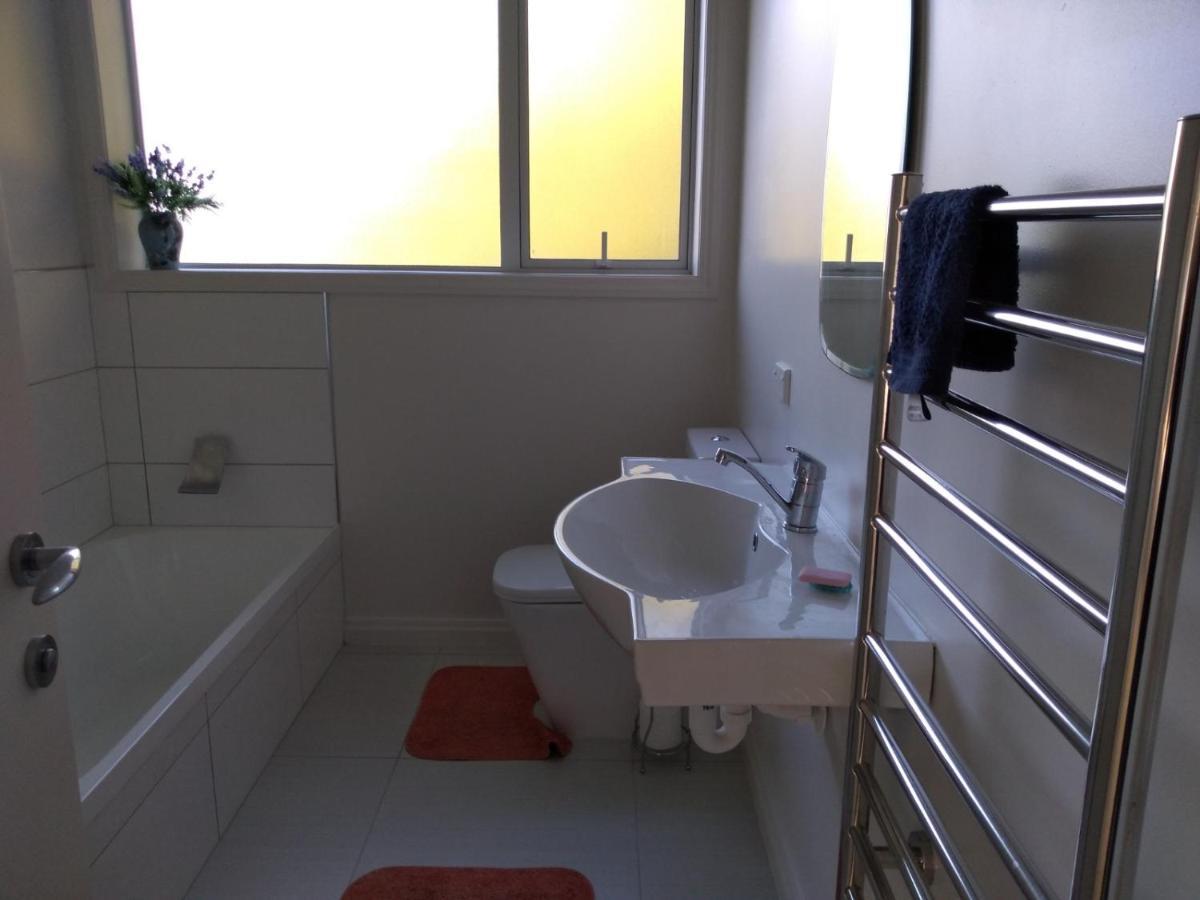 웰링턴 Quiet Location With View And Public Transport 아파트 외부 사진